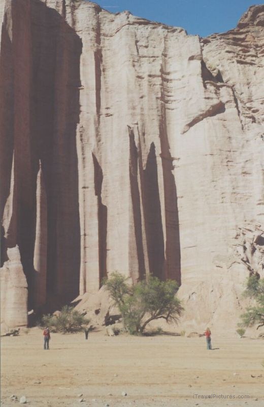 Parque Nacional Talampaya Chimnea chimney rock formation